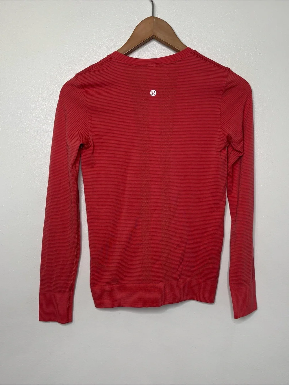 Lululemon Swiftly Tech long sleeve coral pink stripe size 4